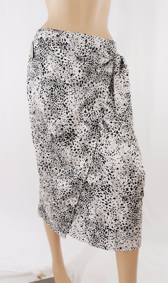 Women's Skirt Black White Dotted Print Drapy Flowy