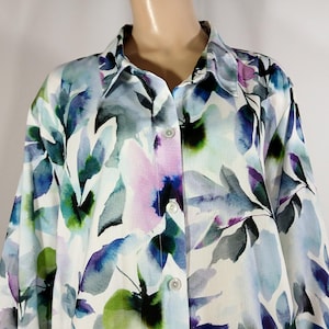Plus Size Blouse Women&#39;s Watercolor Floral Leaf Print 3/4 Sleeve White Pale Colors Like New Condition Vintage by ALFRED DUNNER Size 3X