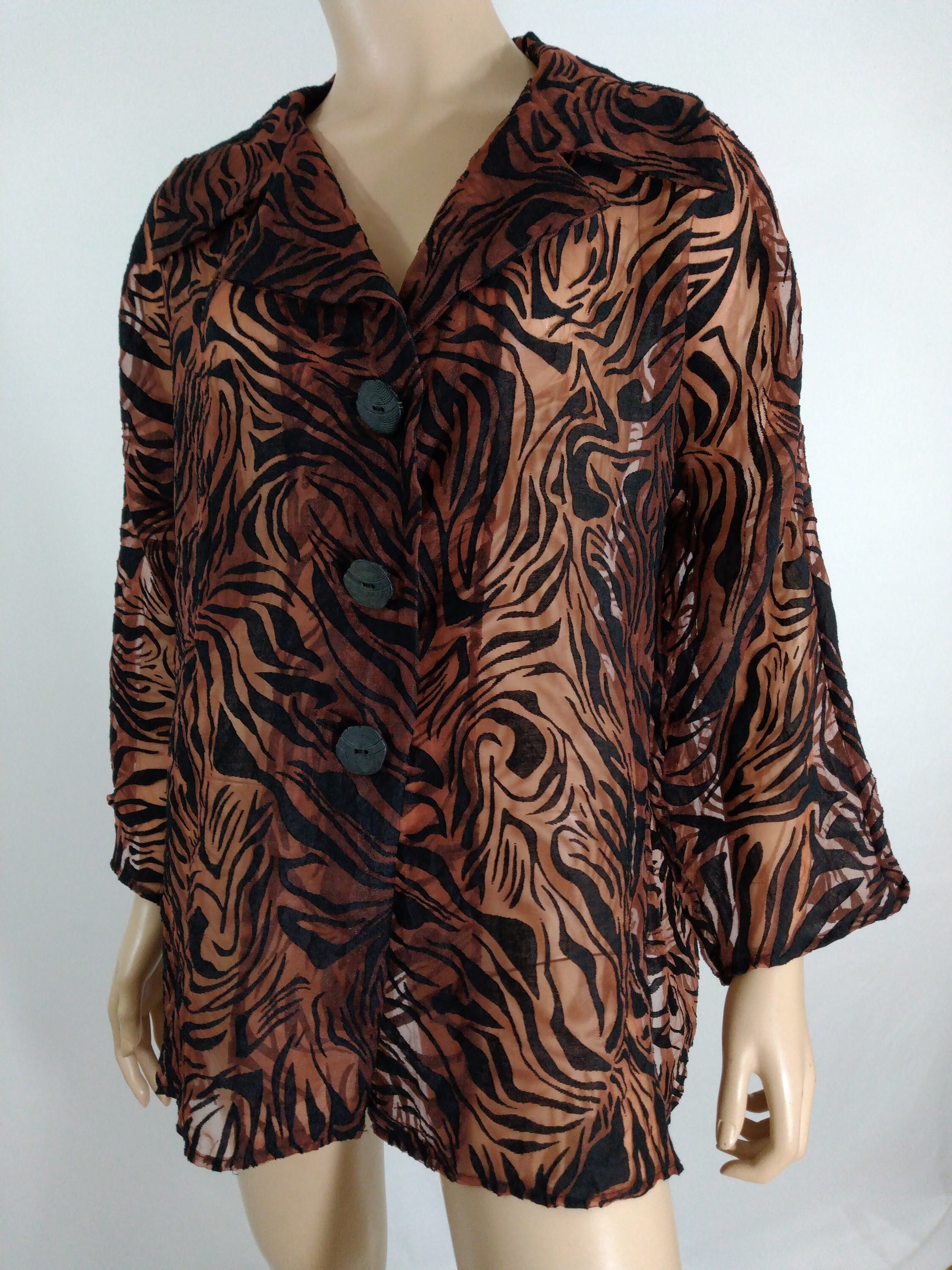 Shiraleah Lelo Leopard Print Robe, Grey S/M