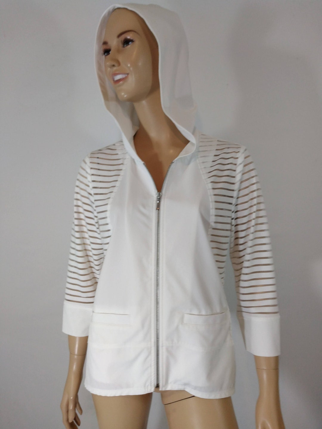 Sunwashed Midweight Organic Hoodie - White | Faherty Brand