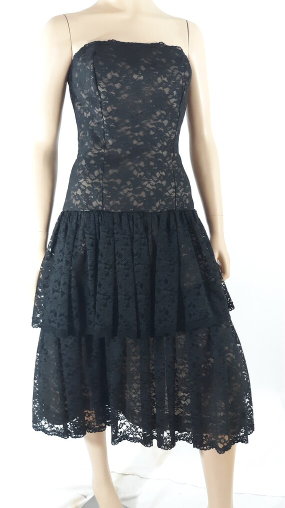 80's Formal Dress Prom Dress Black Lace Tiered Fu… - image 3