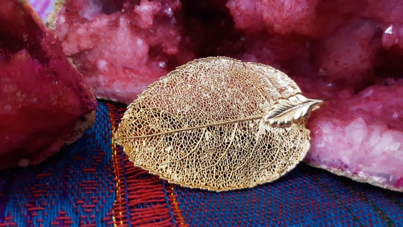 24K Gold Dipped Leaf Pendant, 80s Vintage Jewelry - image 7