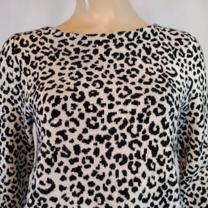 Leopard Print Sweater Women&#39;s Animal Print Rayon Stretch Long Cuffed Sleeve Pullover Like New Condition Vintage  by CYNTHIA ROWLEY Size S