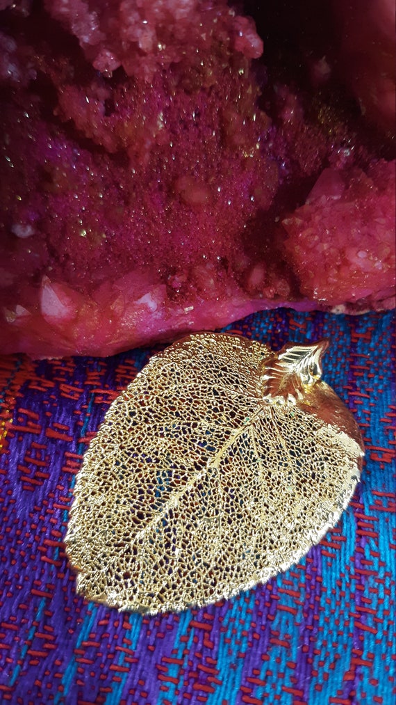 24K Gold Dipped Leaf Pendant, 80s Vintage Jewelry - image 5