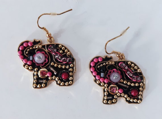 Elephant Earrings with a Pink Bead Elephant Earrings with a Pink Bead