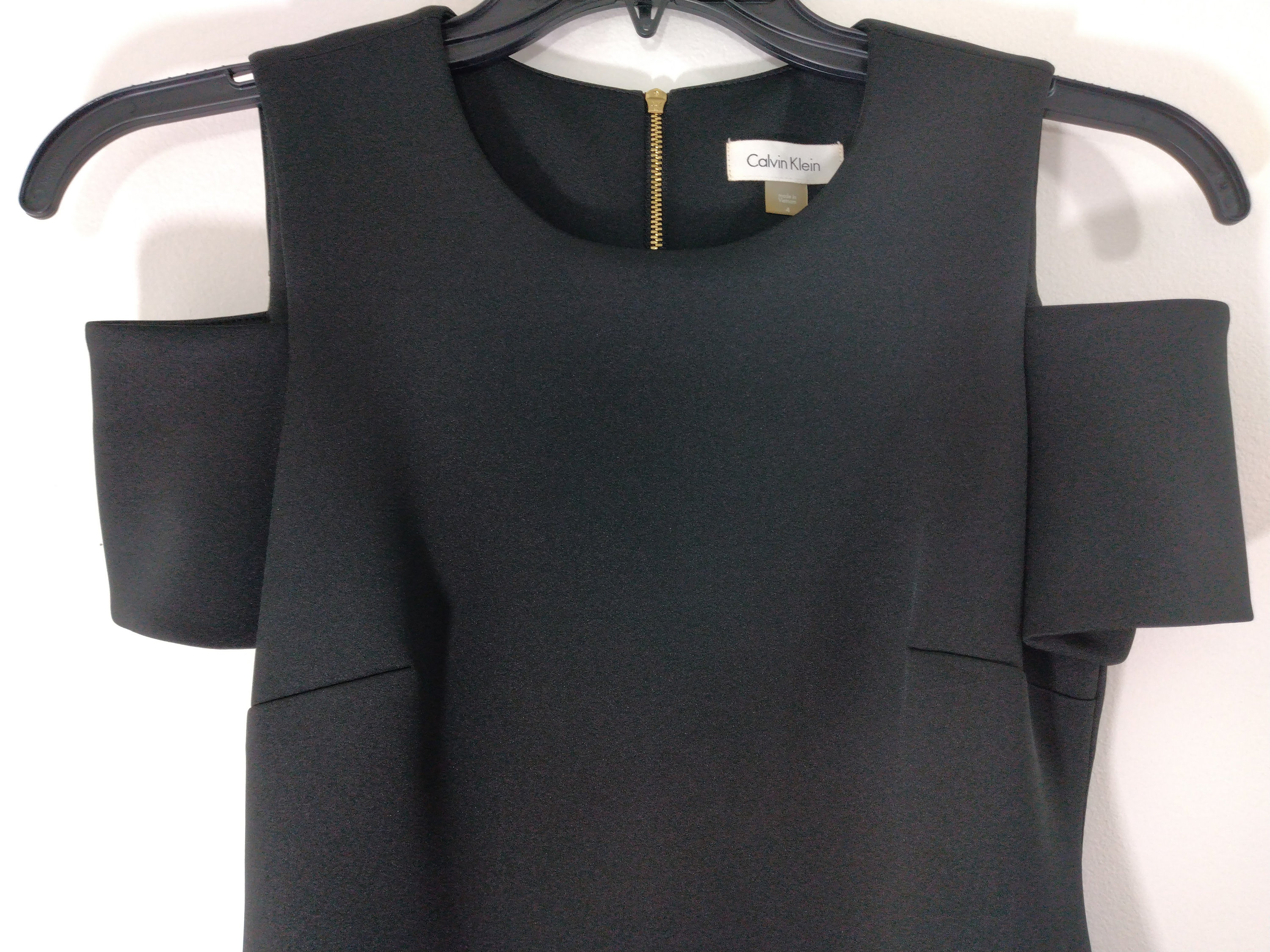Vintage CALVIN KLEIN Black Cold Shoulder Dress, Size 4 - Etsy Vintage CALVIN KLEIN Black Cold Shoulder Dress, Size 4 - Etsy