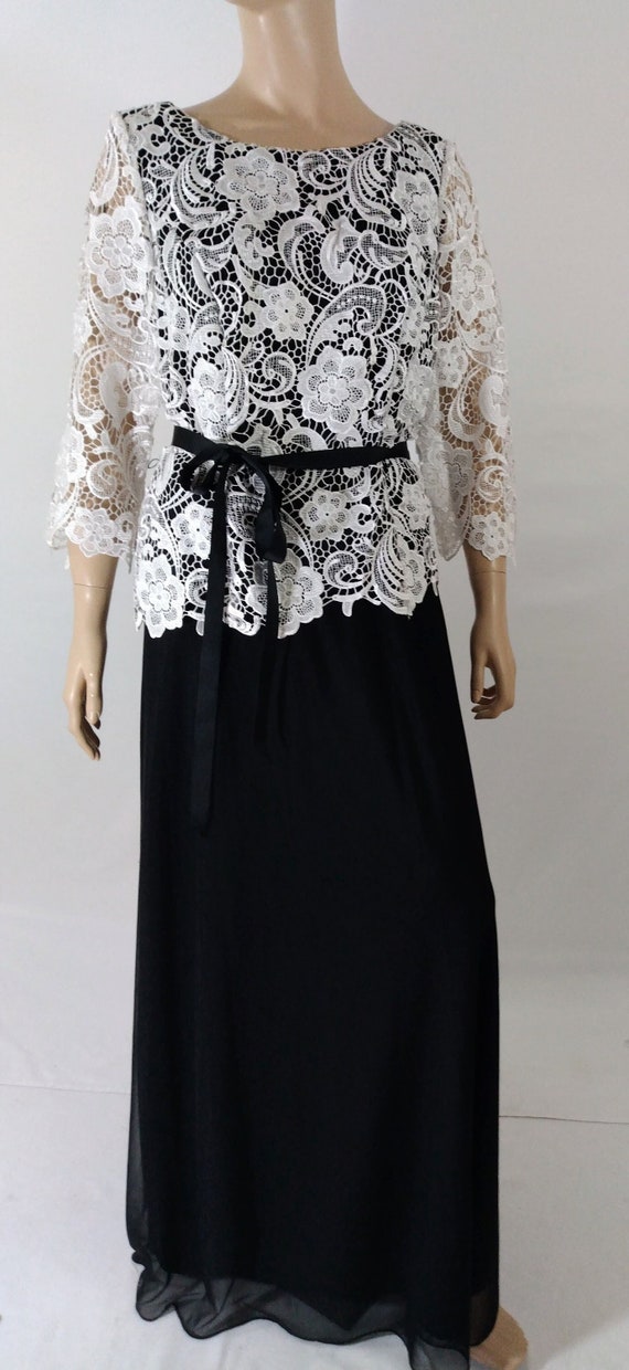 Women's Formal Gown White Brocade Lace Long Sleeve