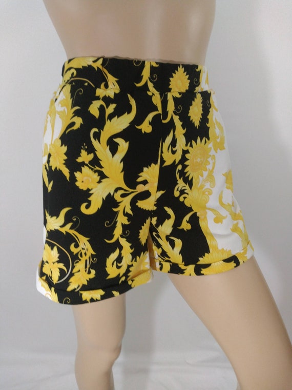 Plus Size Shorts Women s 60 s Style Shorts Black Yellow White Elastic Waist Cuffed Stretch New Condition Vintage by LOVE UNIVERSITY Size 1XL Etsy