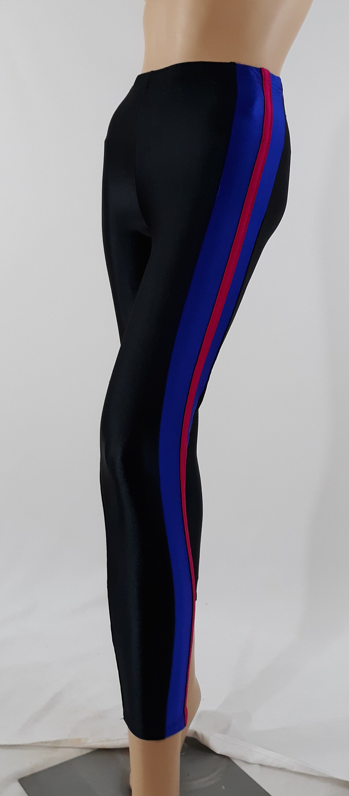 jogger in shiny black spandex running tights