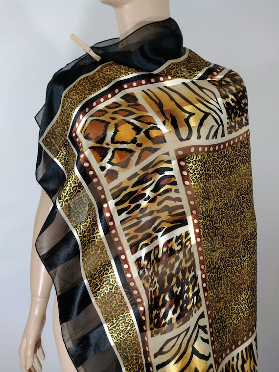 Classic Leopard Cheetah Animal Skin Print Crop Top Flare Leggings Coord Set  2Pc