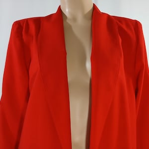 Red Blazer Women&#39;s 80&#39;s Lipstick Red Long Sleeves Shoulder Pads Pockets Excellent Condition Vintage by FUNDAMENTAL THINGS Size 12 Petite USA