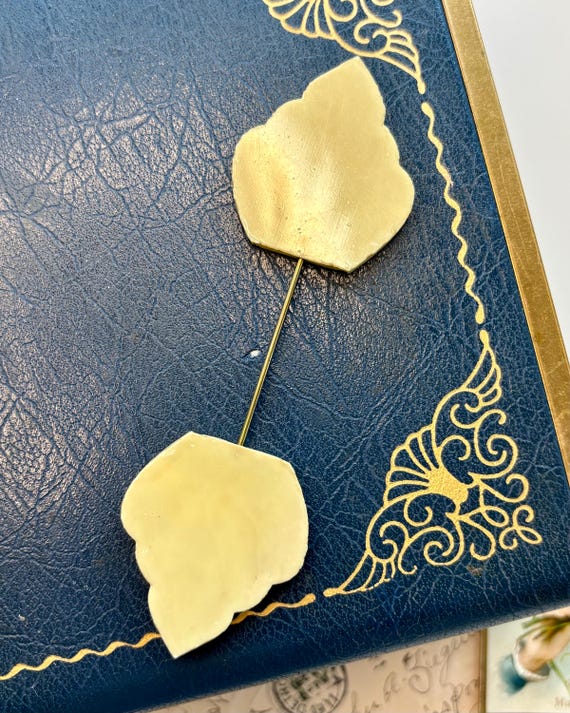 Vintage Celluloid & Rhinestone Jabot Pin - image 3