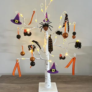 Abedul de Halloween con luces: Centro de mesa hecho a mano