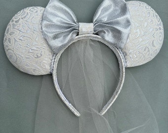Orejas de Mickey para novia: Orejas de ratón plateadas para novia con velo