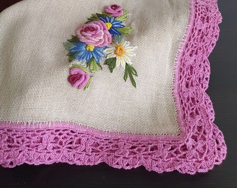 Delicate Pink roses table runner linen square table textile Entirely Hand made embroidery & lace !