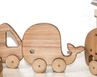 Wood Whale With Baby Name, Pull Along Animals on Wheels, First Christmas Gift, Wood Whale Toy, Personalized Kids Toy, Shower Gift