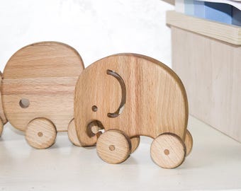 Wooden Elephant With Baby Name, First Christmas Gift, Wood Whale Toy, Personalized Kids Toy, Pull Along Animals on Wheels, Shower Gift