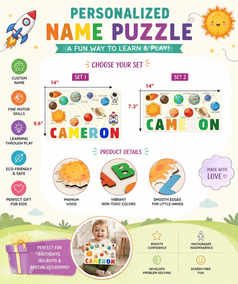 Op de afbeelding: Een gepersonaliseerde naampuzzel met een ruimtethema met planeten en een raket. Set 1 meet 35,56 cm bij 24,38 cm en set 2 meet 35,56 cm bij 18,54 cm. De puzzel bevat kleurrijke houten letters die de naam CAMERON spellen.