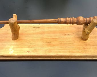 Handgefertigte Eiche und Roteiche Zauberstab mit Ständer