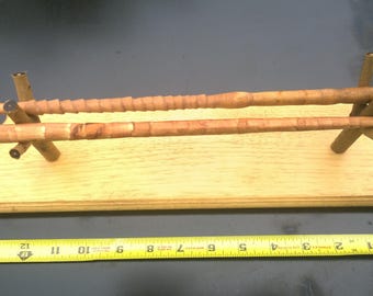 Juego y soporte de varita de abedul doble