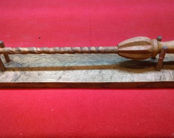Handgemachte Mittel braun Kiefer Zauberstab mit Ständer