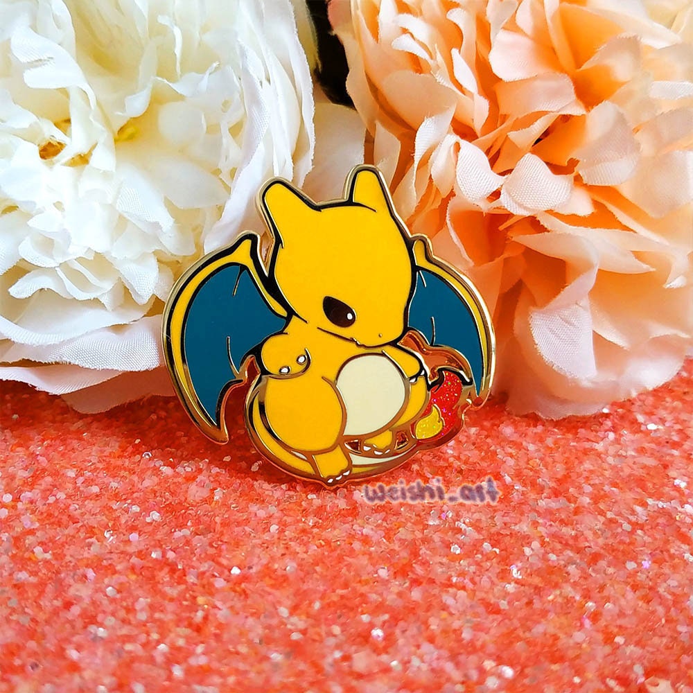 Pokémon Giant Pins: Gigantamax Charizard Oversize Pin