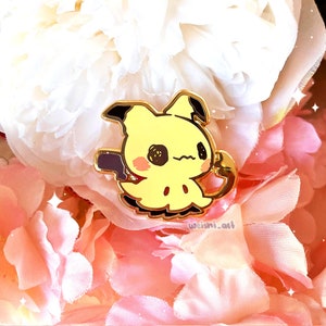 Mimikyu Enamel Pin