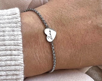 Gepersonaliseerde minimalistische armband met hartjesbedel in 18K goud, roségoud, zilver voor mama, oma of als cadeau voor vriend(in)