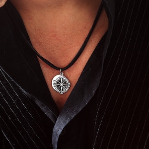 Necklace for men - Custom mens necklace - Custom necklace for men - Compass necklace for men - Men necklace leather - Men necklace compass