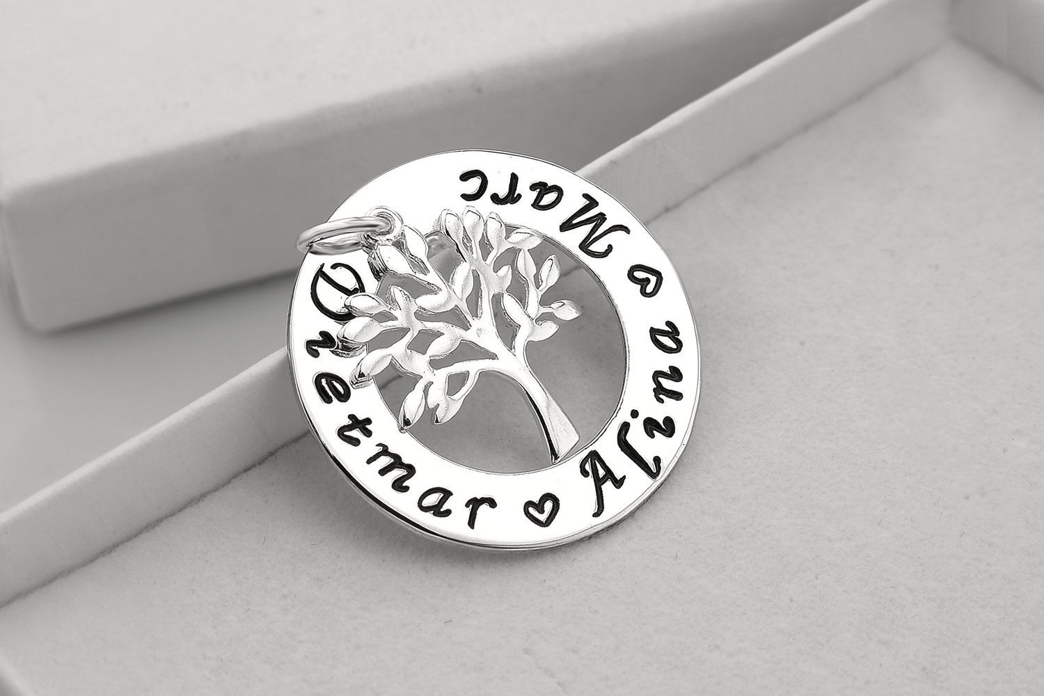 Family Tree Necklace - Family necklace - Tree of life necklace - Personalized Family Tree Necklace - Personalized gift for her - Custom