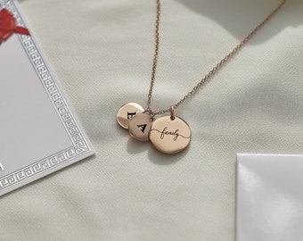 Personalized gift necklace for mom, grandma or loved one