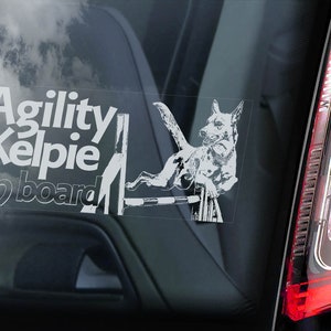 アジリティ・ケルピー・オン・ボード - カーウィンドウステッカー - オーストラリアの農家の犬バーブサインデカール - V02
