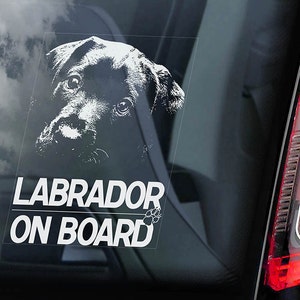 ラブラドール・オン・ボード - 車の窓用ステッカー - ブラックコート・レトリバー犬サイン・ラボ・デカール - V02