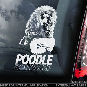 Sticker caniche à bord - Sticker vitre de voiture - Sticker chien standard Caniche Pudelhund - V04