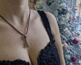 Hecate Goddess Torch guidance triple moon necklace,Crescent triple moon Hecate necklace,Hecate Greek Goddess of Magic torch symbol,Moon sign