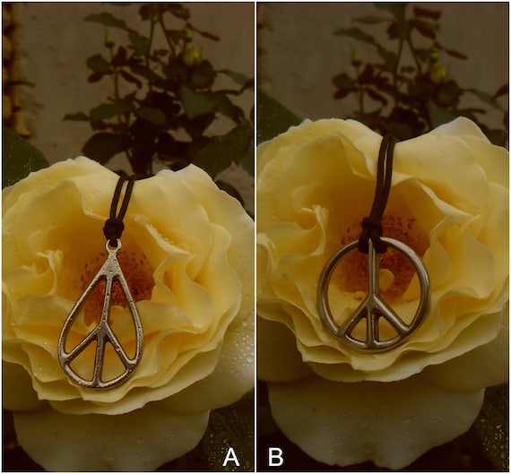Peace necklace keychain freedom symbol,Peace Sign Necklace Rustic Gold,metal necklace peace on Earth,Peace keychain,Hippie keychain,Not war
