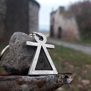 Collar con el símbolo de la diosa púnica y fenicia Tanit, joyería pequeña y bonita con el símbolo de Tanit, colgante de joyería con el símbolo de la fertilidad de la diosa Tanit