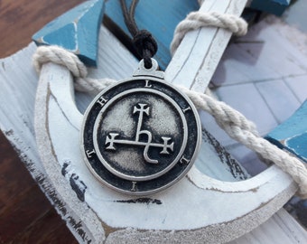 Sigil of Lilith Queen of the Night necklace amulet,Esoteric Necklace Goddess Lilith Seal Demon Mythology talisman,mistress of Darkness