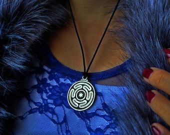 Hecate's wheel ancient Greek necklace,Hekate's magic Strophalos necklace,Hekate Altar,Moon Goddess Hekate jewelry,Hecate's Maze Necklace