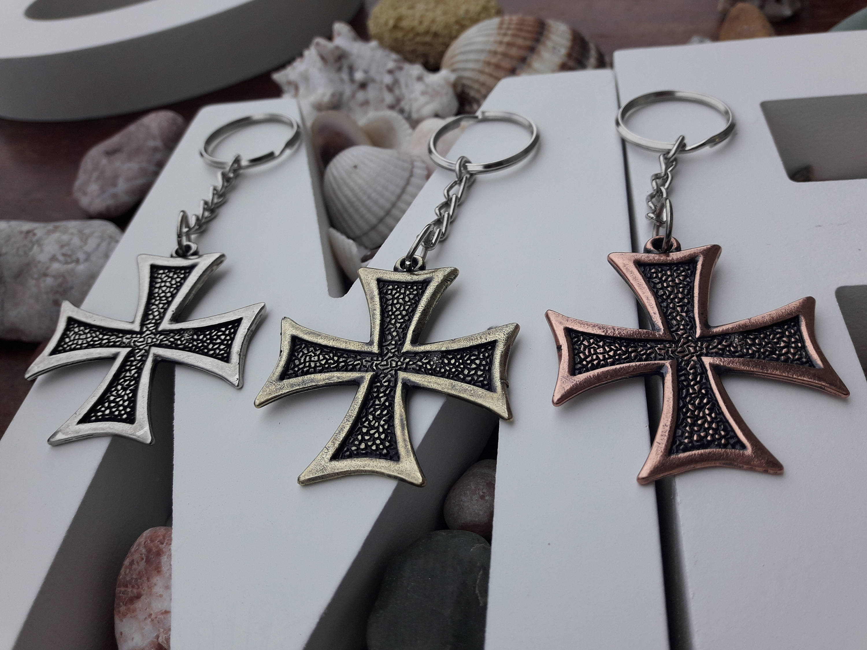 Zhubobo Men's Stainless Steel Iron Cross Pendant Necklace – WW2 1813 Style, German Cross Design (Silver, Chain Included)