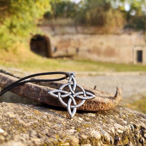 Witches&#39; knot necklace,Wicca necklace,Magic pendant,Gothic necklace,magic or witchcraft jewelry,Celtic knot,Magic knot,Witch’s Charm,gothic