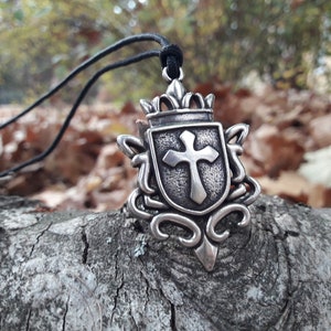Medieval Crusades Knights cross on Shield necklace and keychain,Templar Cross on shield jewelry,Medieval Christian Cross on Shield Pendant