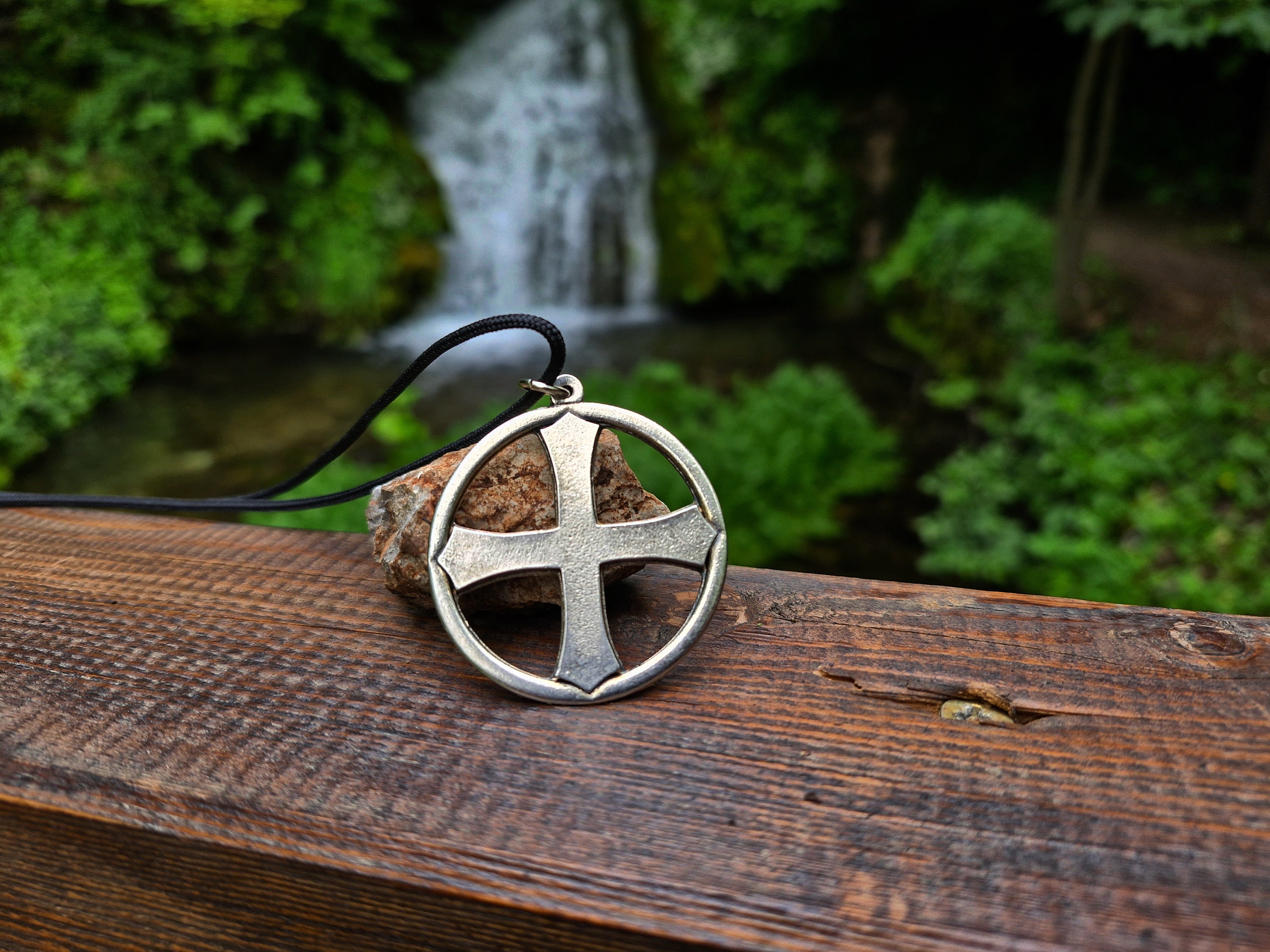 【GRAiL】 Cross Coin necklace Cross Coin necklace – GRAiL