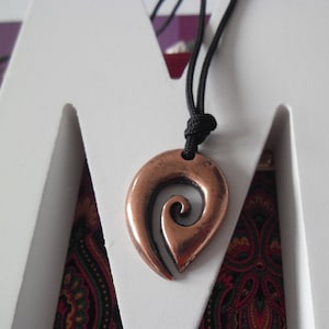 Maori spiral Koru necklace  keychain,New Zeland shell Koru spiral jewelry,new life symbol,silver fern frond,maori snail,Maori hook jewelry