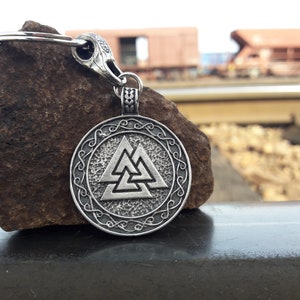 Colar com pingente Valknut e símbolo Viking, amuleto Valknut, joias nórdicas, joias pagãs escandinavas Viking, símbolo de Odin Alknut, triângulos da sorte