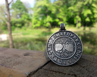 Viking Runes Yggdrasil Necklace,Tree of Life Pendant Runes keychain,Viking Jewelry,Celtic Nordic Talisman,Celtic World Tree,Elder Futhark