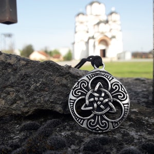 Triquetra Celtic Trinity Knot necklace keychain 2 sided,Celtic Triangle jewelry,Pagan trinity knot,Irish knot,Trinity necklace,Tree of life