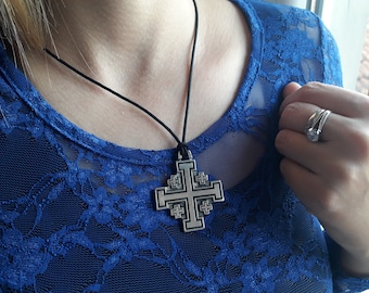 Naszyjnik z krzyżem jerozolimskim, biżuteria chrześcijańska z pięciokrotnym krzyżem, naszyjniki templariuszy, biżuteria z pięciokrotnym krzyżem jerozolimskim, wisior z krzyżem templariuszy