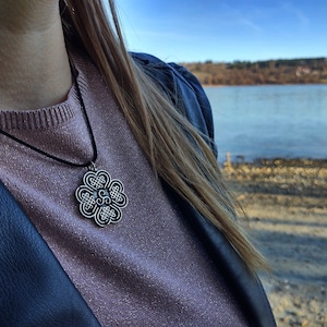 Celtic four leaf clover pendant,Celtic druid triskelion on clover amulet,Trinity Celtic Knot necklace,Celtic Knot Shamrocks lucky clover