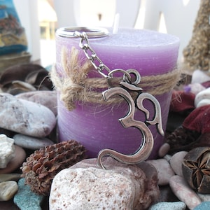 Colar e chaveiro com símbolos espirituais Oum (Om) no hinduísmo, joias de meditação espiritual para a paz, colar e chaveiro com mantra Om Devanagari